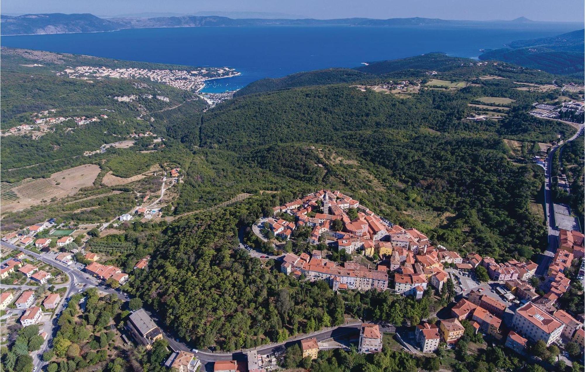 Amazing Apartment In Rabac With Wifi Raša Exterior foto